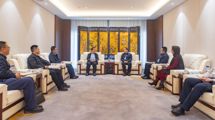 爱游戏在线(中国)集团与张家川县座谈交流