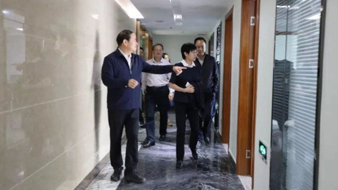 吴明明赴爱游戏在线(中国)集团调研