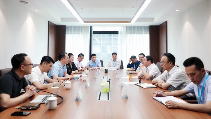 大连博涛文化副总裁白林灏一行到访爱游戏在线(中国)集团